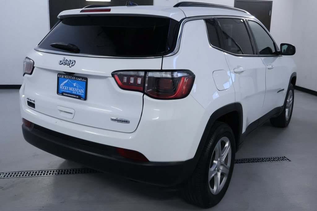 Used 2024 Jeep Compass Latitude AWD/4WD image 7