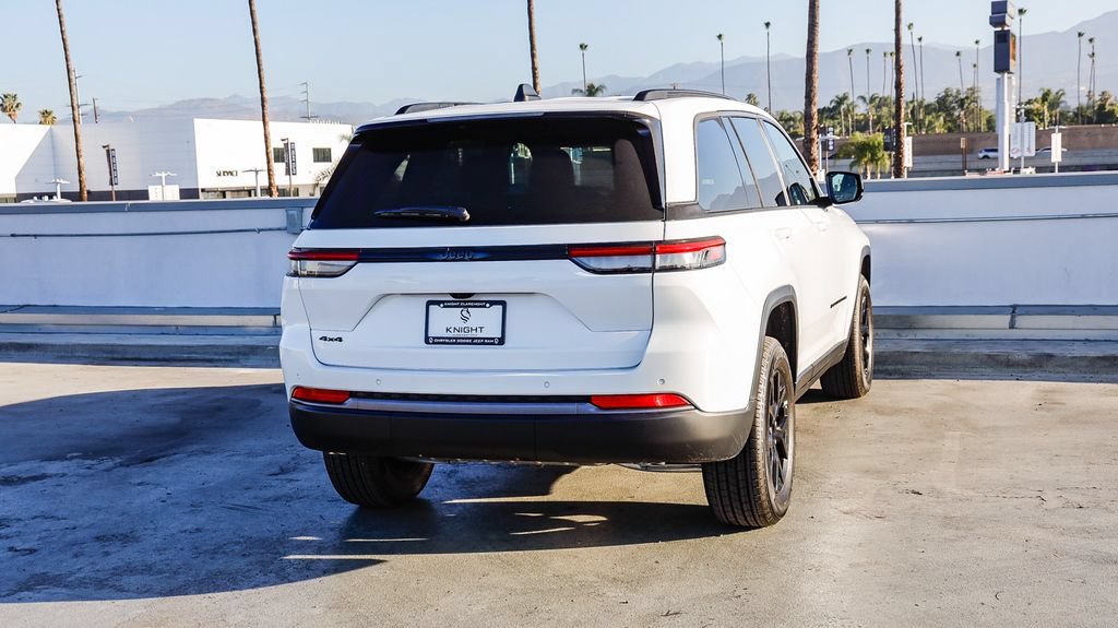 New 2026 Jeep Grand Cherokee Altitude AWD/4WD image 9