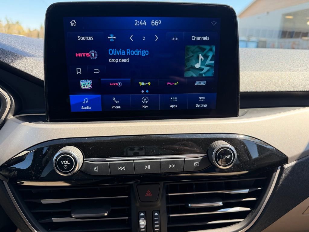 Used 2022 Ford Escape SEL w/ Technology Package AWD/4WD image 7