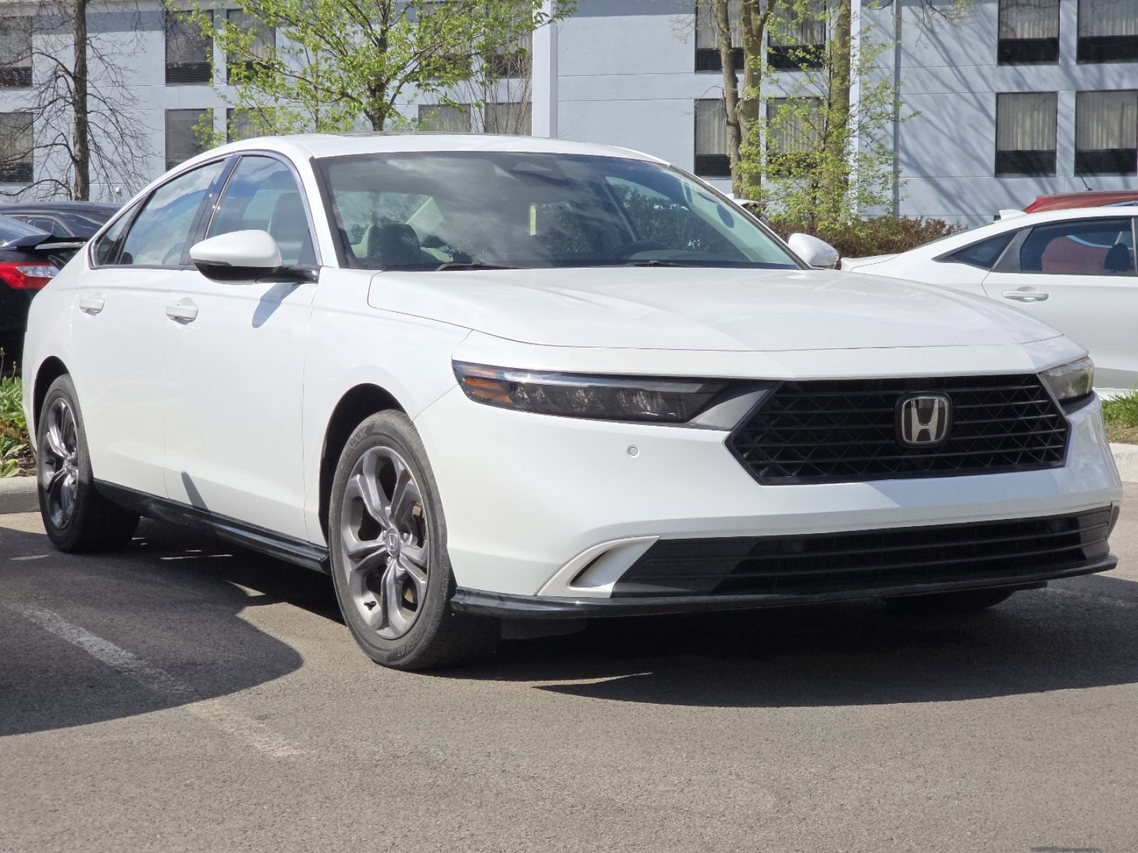 Used 2023 Honda Accord EX-L image 2