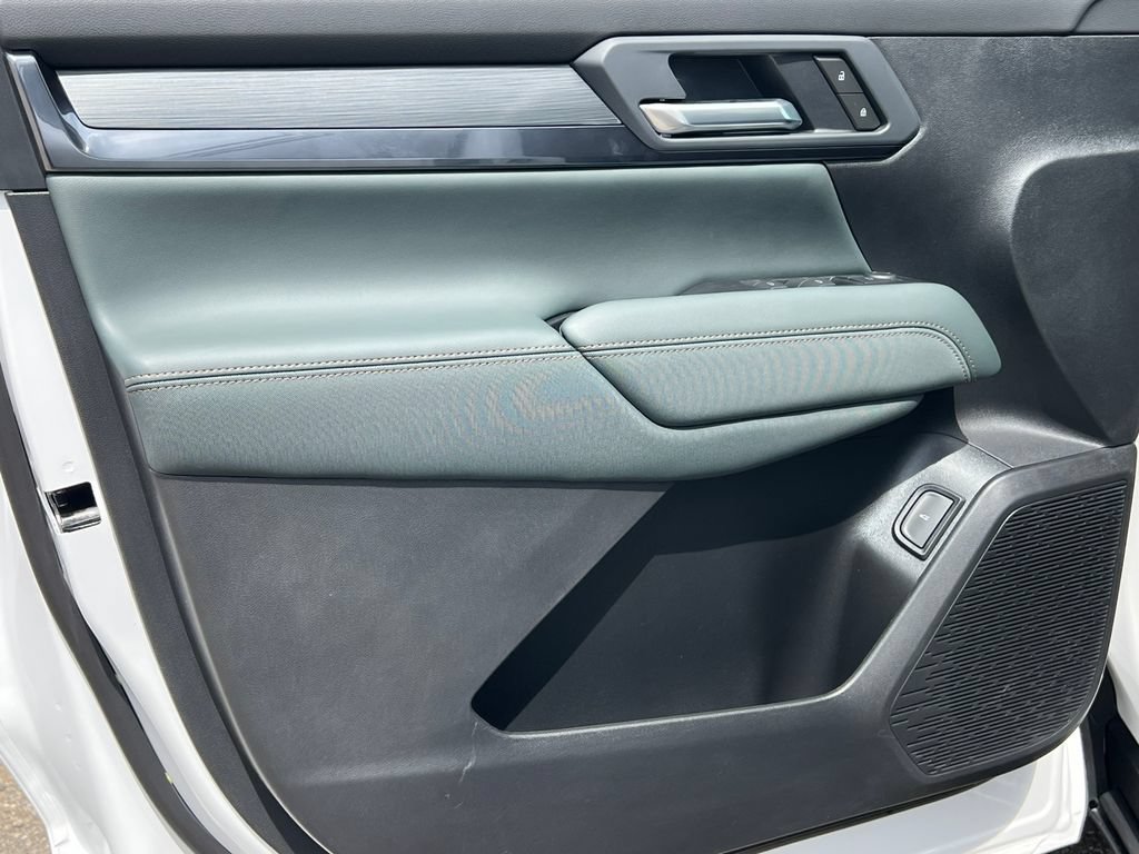 New 2027 GMC Terrain AT4 AWD/4WD image 13