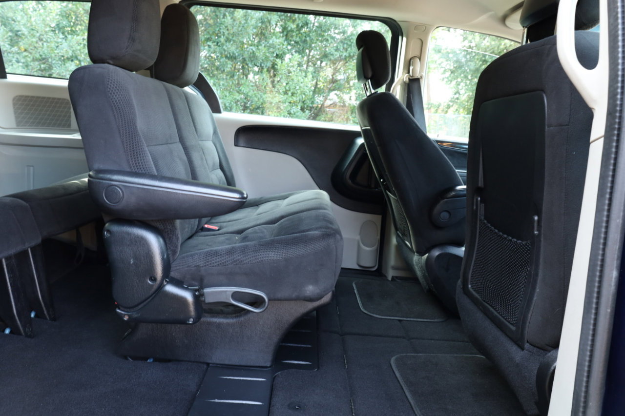 Used 2016 Dodge Grand Caravan American Value Package image 14
