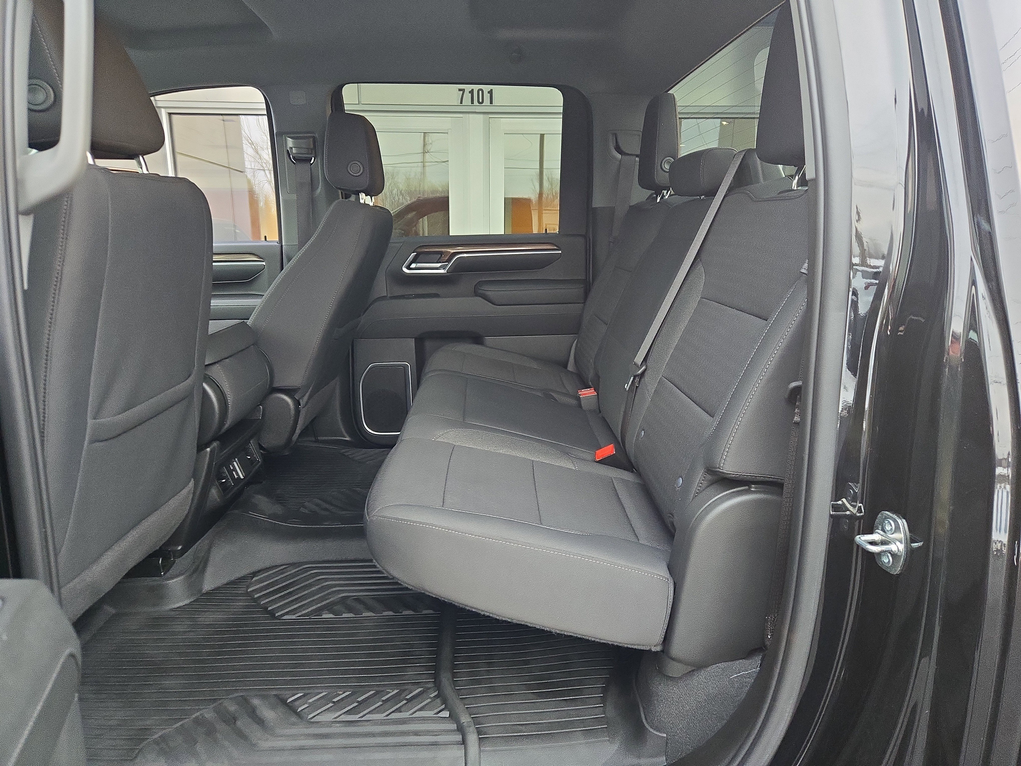 Used 2024 Chevrolet Silverado 2500 LT image 11