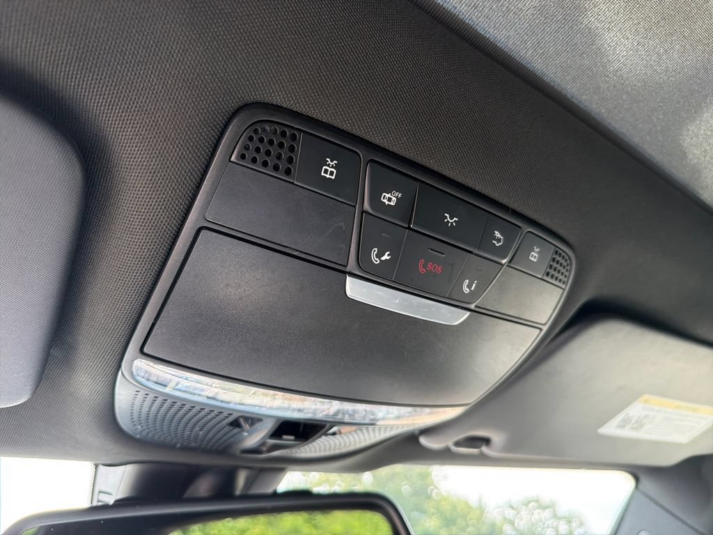 Used 2019 Mercedes-Benz GLC 300 image 31
