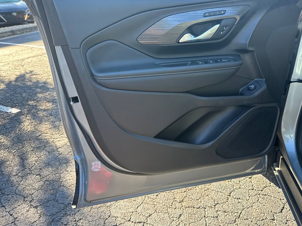 Certified 2024 GMC Terrain SLT image 11