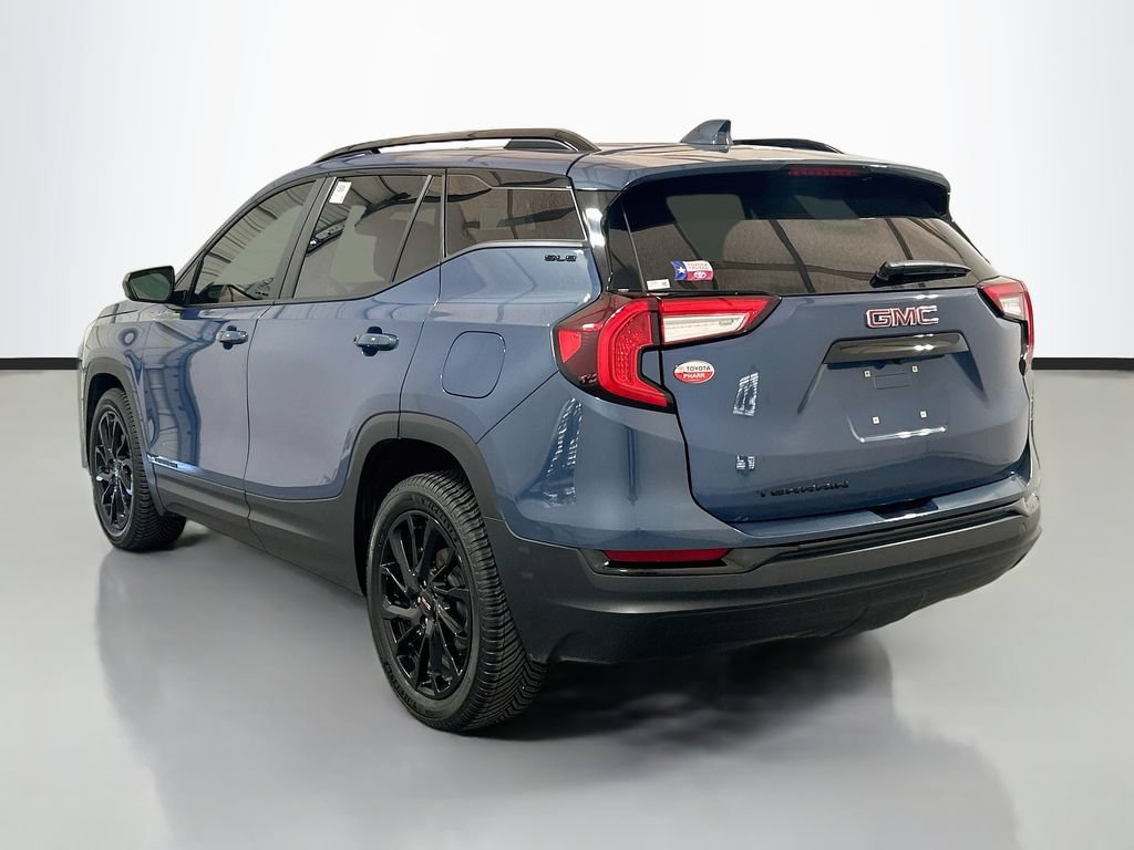 Used 2024 GMC Terrain SLE w/ Driver Convenience Package FWD image 7