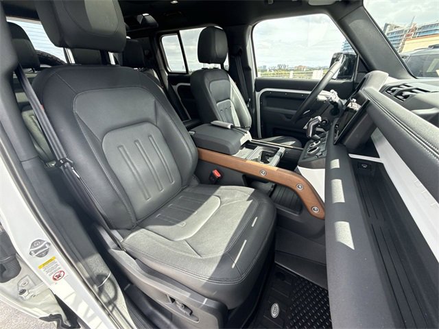 Used 2022 Land Rover Defender 110 X-Dynamic SE image 26