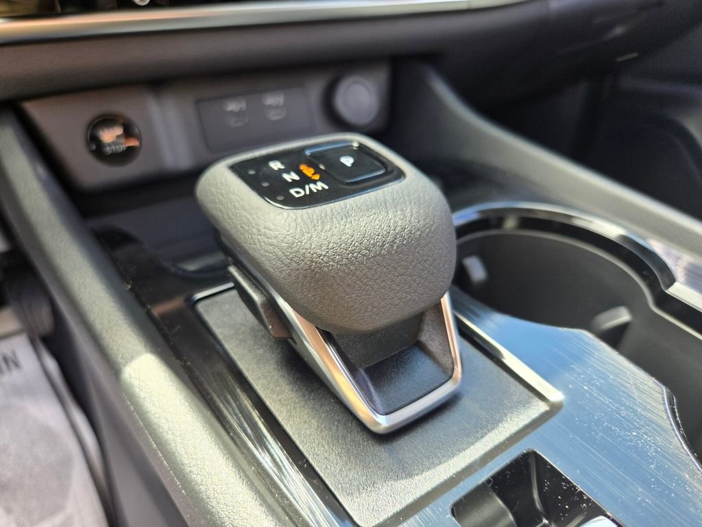 New 2026 Nissan Rogue Platinum image 8