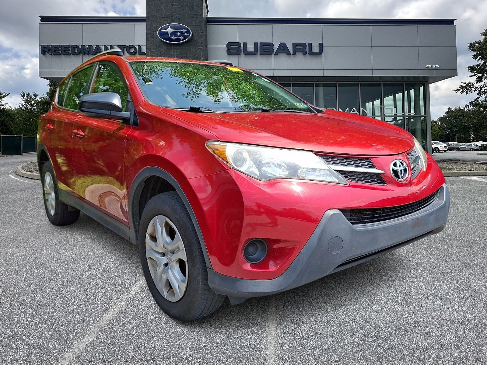 Used 2015 Toyota RAV4 LE AWD/4WD image 1