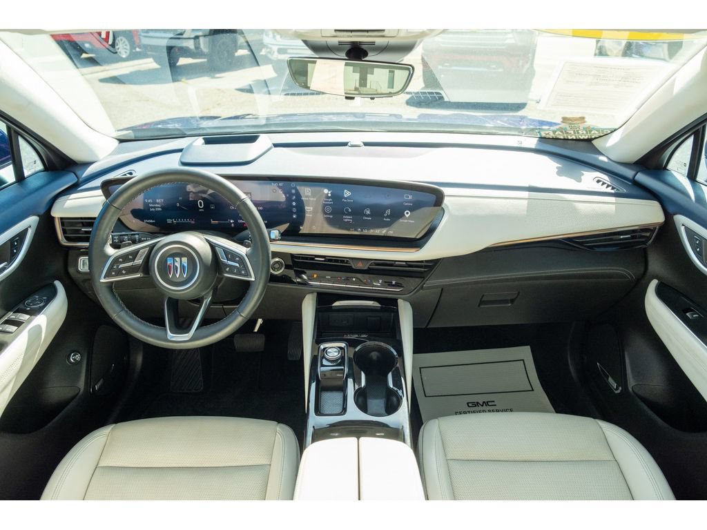 Used 2024 Buick Envision Avenir AWD/4WD image 33