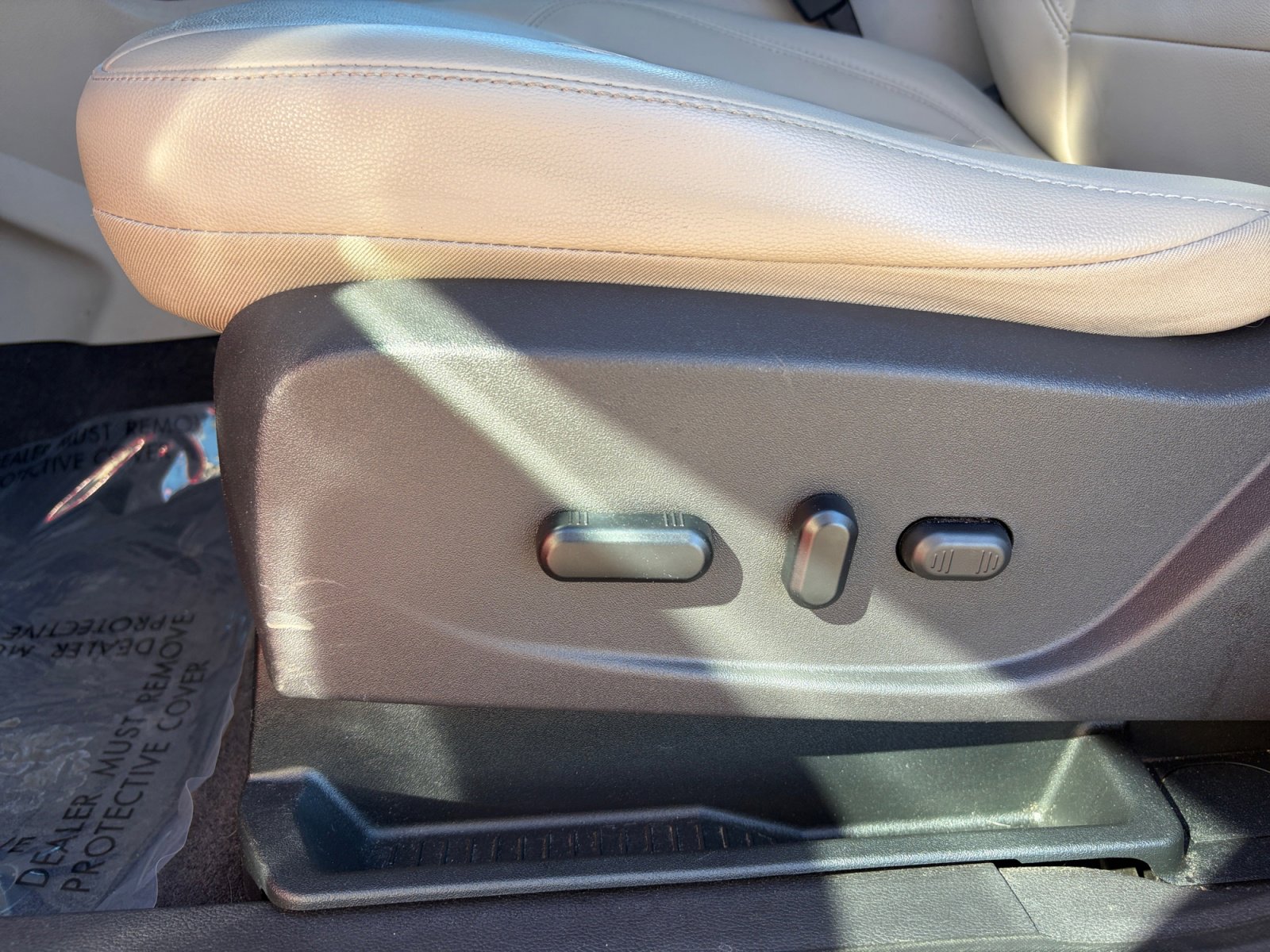 Used 2019 Ford Escape Titanium image 15