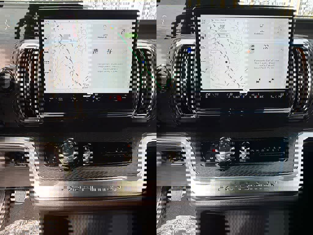 New 2026 Ford Expedition Platinum w/ Stealth Performance Package image 30