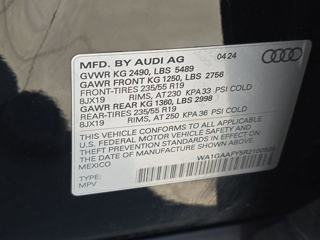 Used 2024 Audi Q5 2.0T Premium w/ Summer of Audi Package AWD/4WD image 39