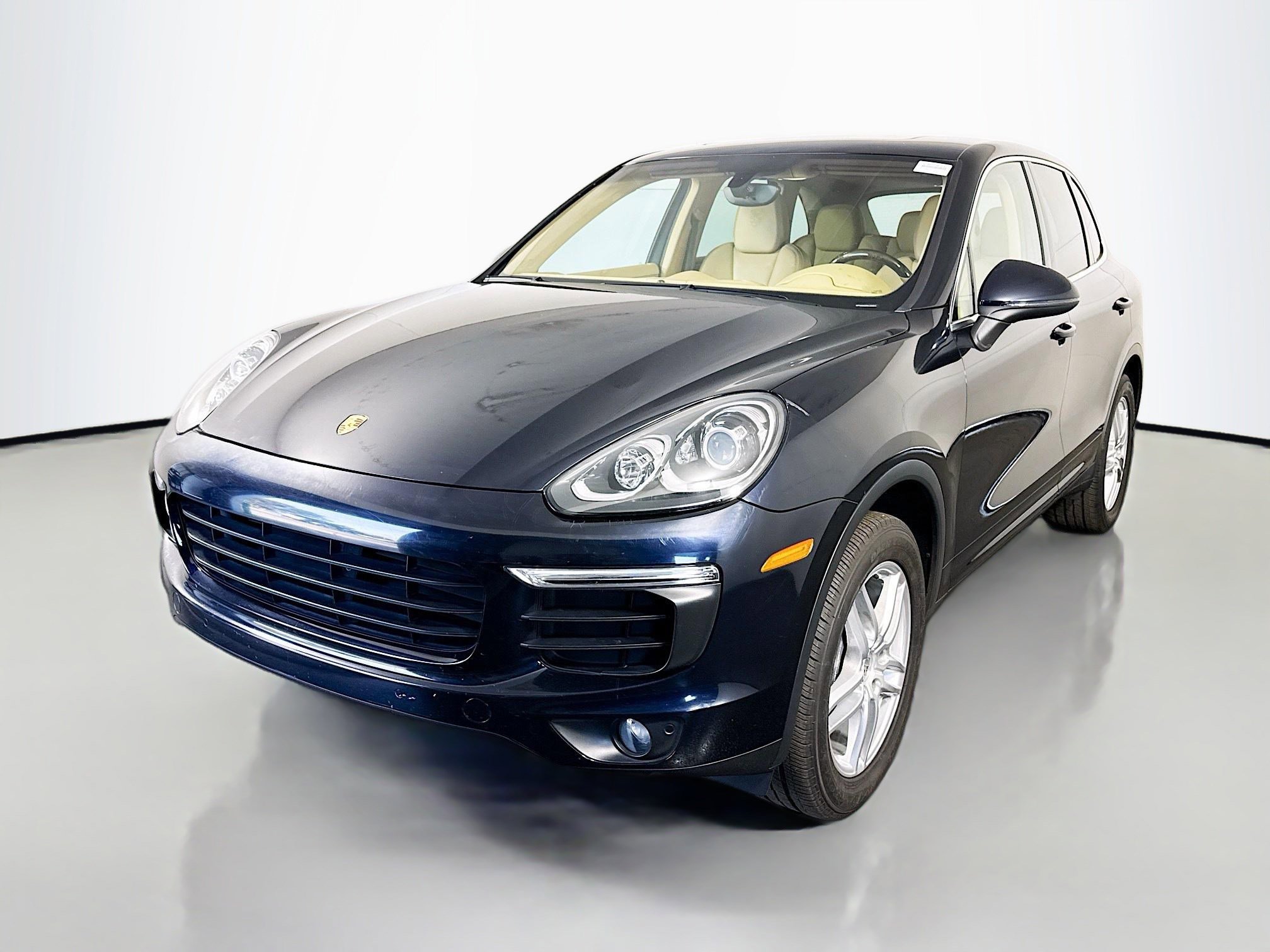 Used 2016 Porsche Cayenne image 4
