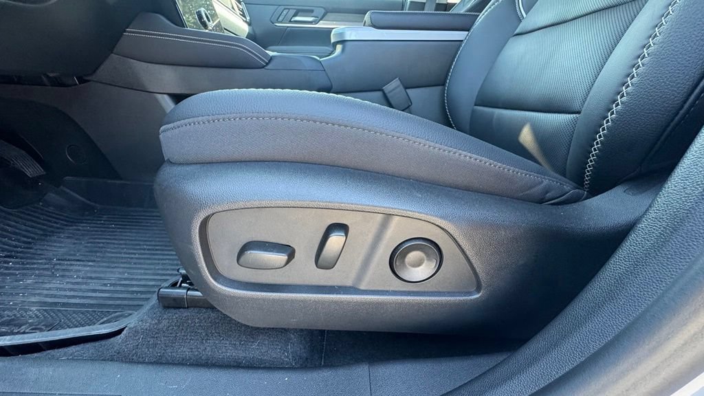 Used 2026 GMC Terrain Denali AWD/4WD image 18