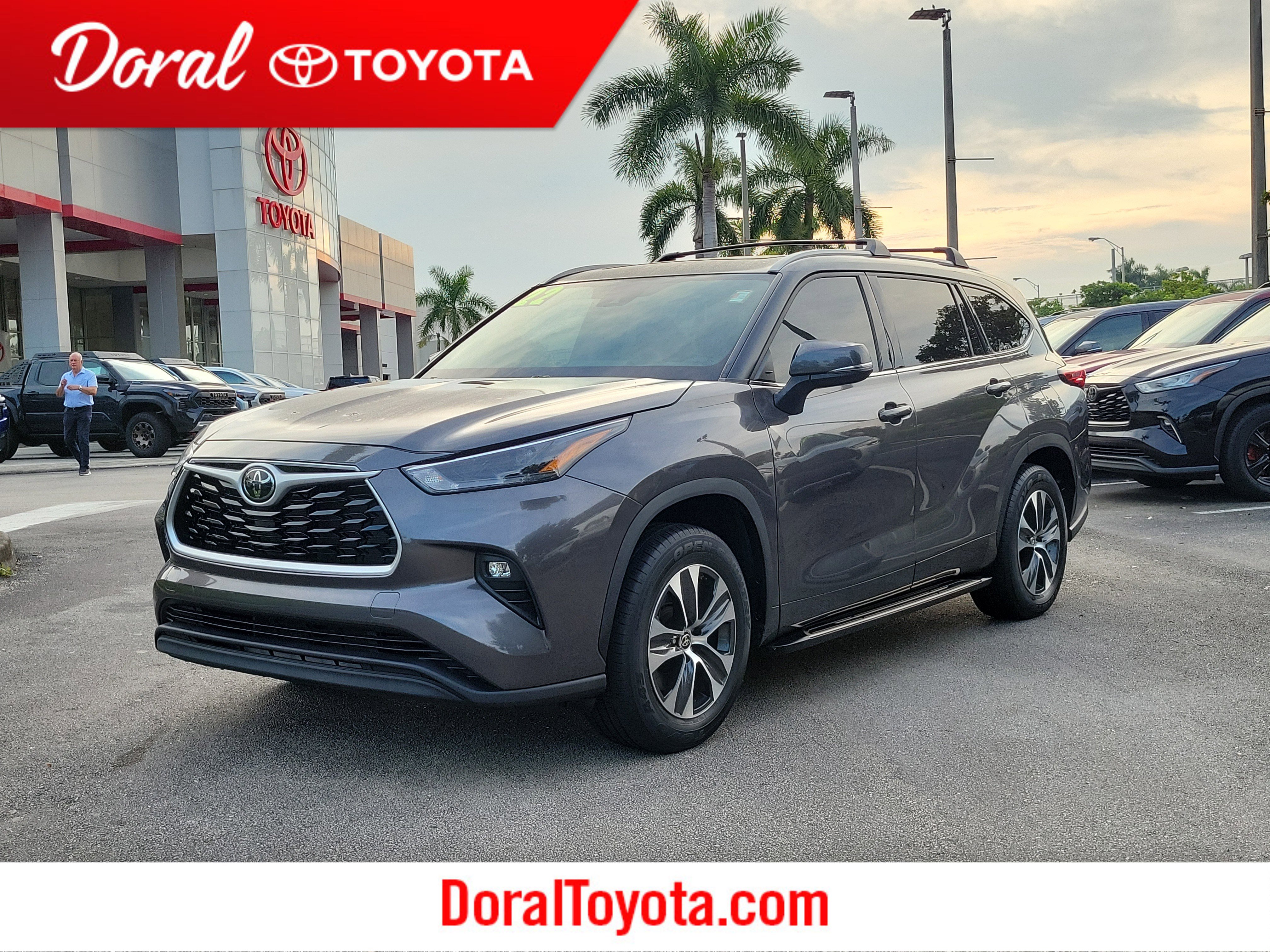 Used 2022 Toyota Highlander XLE