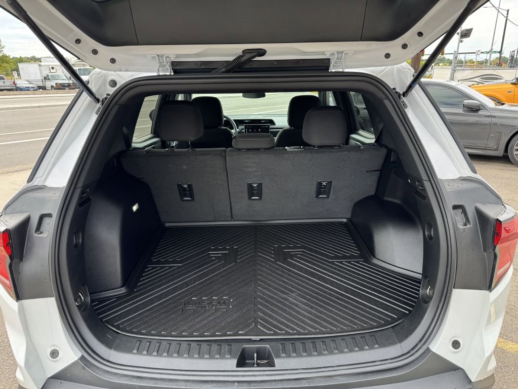 Used 2025 GMC Terrain Elevation image 29