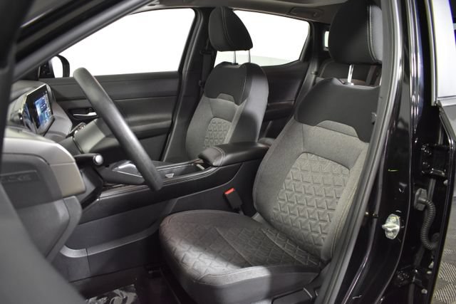 Certified 2025 Nissan Kicks SV w/ SV Premium Package AWD/4WD image 9