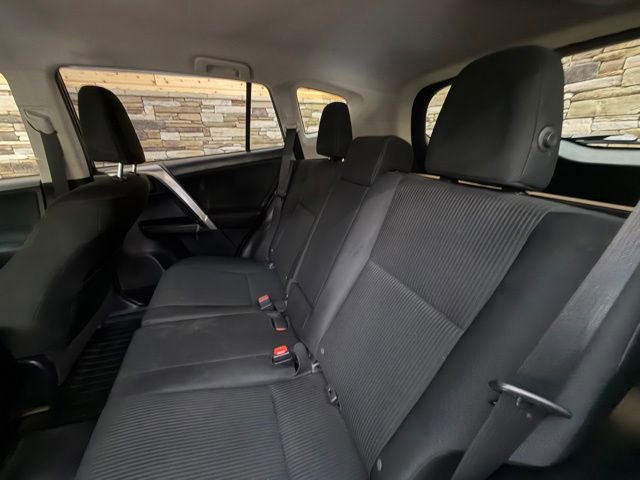 Used 2016 Toyota RAV4 LE AWD/4WD image 27