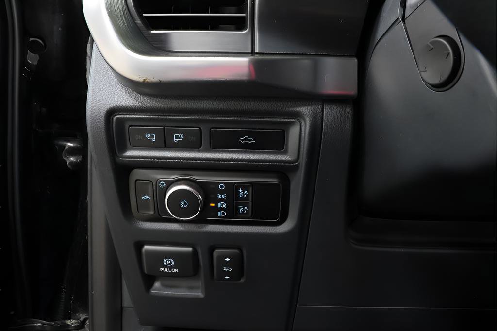 Used 2023 Ford F150 Lariat w/ Equipment Group 502A High image 20