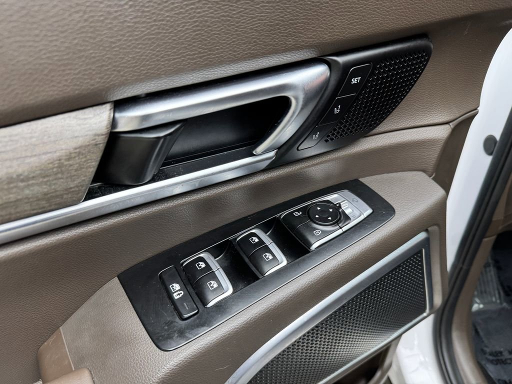 Used 2021 Kia Telluride SX w/ Towing Package FWD image 11