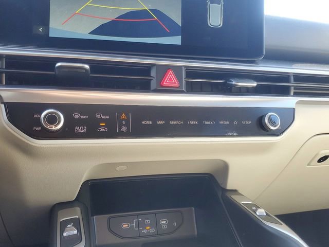 Certified 2025 Kia Sorento S FWD image 21