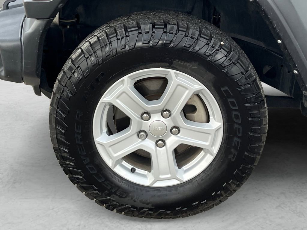 Used 2022 Jeep Wrangler Unlimited Sport w/ Sun And Sound Package image 23