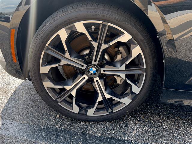 New 2025 BMW 330i xDrive Sedan w/ Convenience Package AWD/4WD image 55