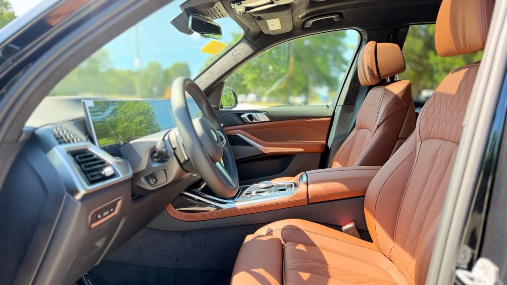 New 2027 BMW X7 xDrive40i w/ M Sport Package AWD/4WD image 17