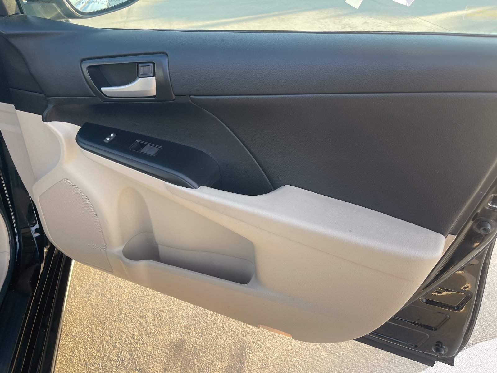 Used 2014 Toyota Camry LE FWD image 17