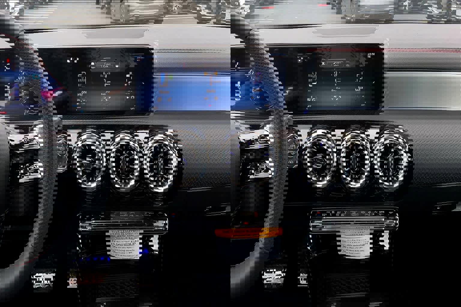 New 2025 Mercedes-Benz CLA 250 4MATIC image 9