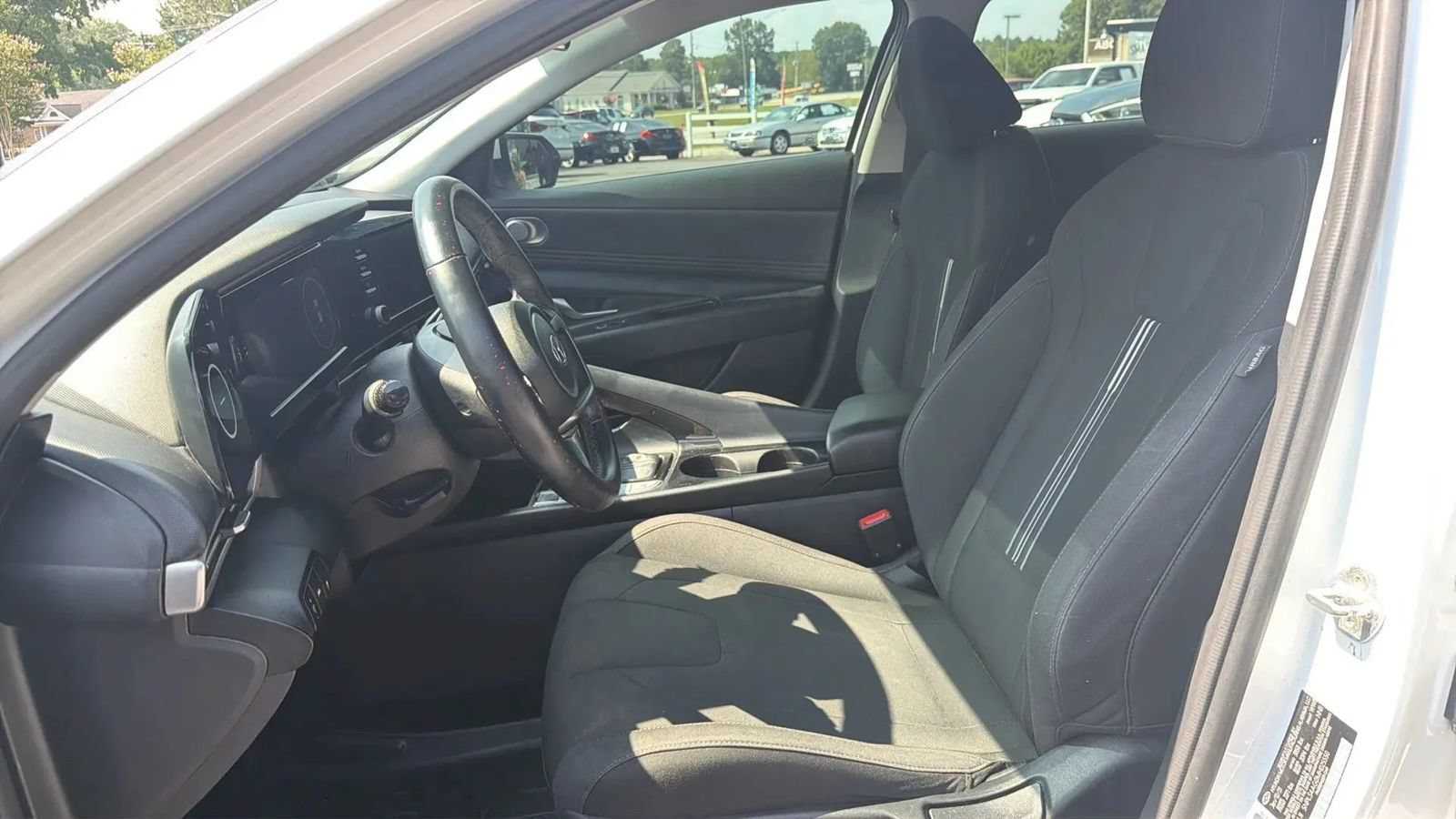 Used 2021 Hyundai Elantra SEL w/ Convenience Package FWD image 8