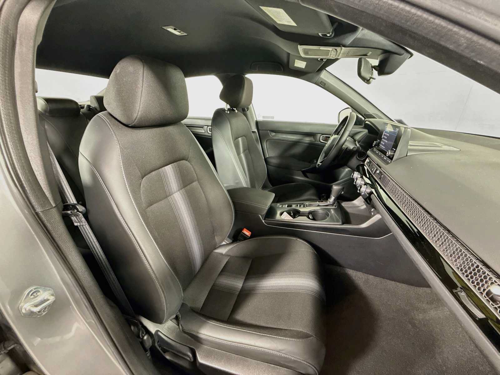 Used 2024 Honda Civic Sport image 25