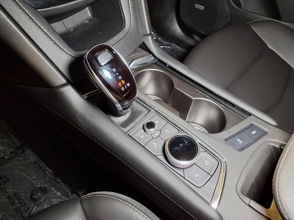 Certified 2024 Cadillac XT5 Luxury FWD image 6