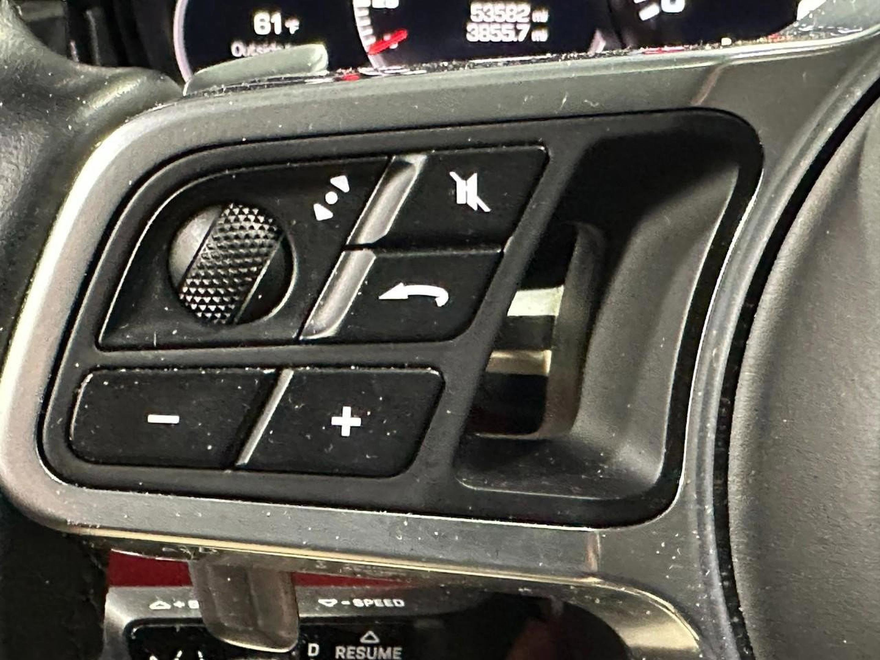 Used 2021 Porsche Cayenne S image 25