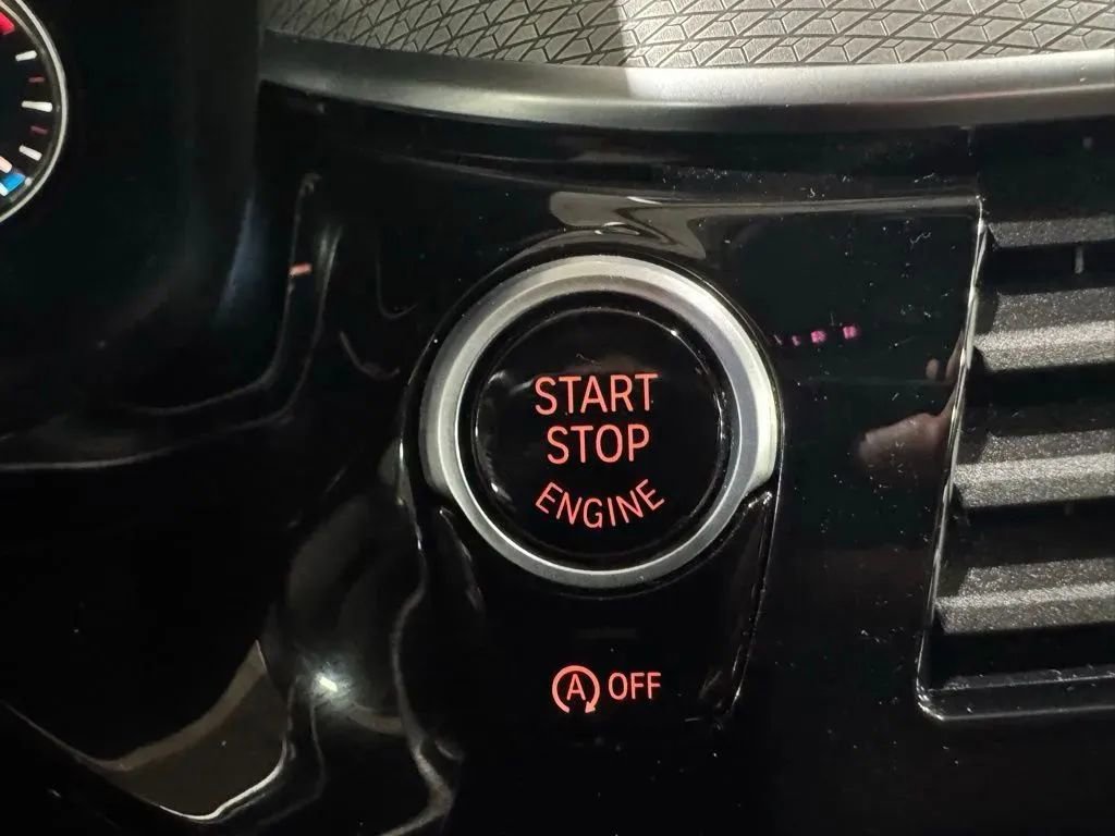 Used 2018 BMW 530i xDrive 530i xDrive image 17