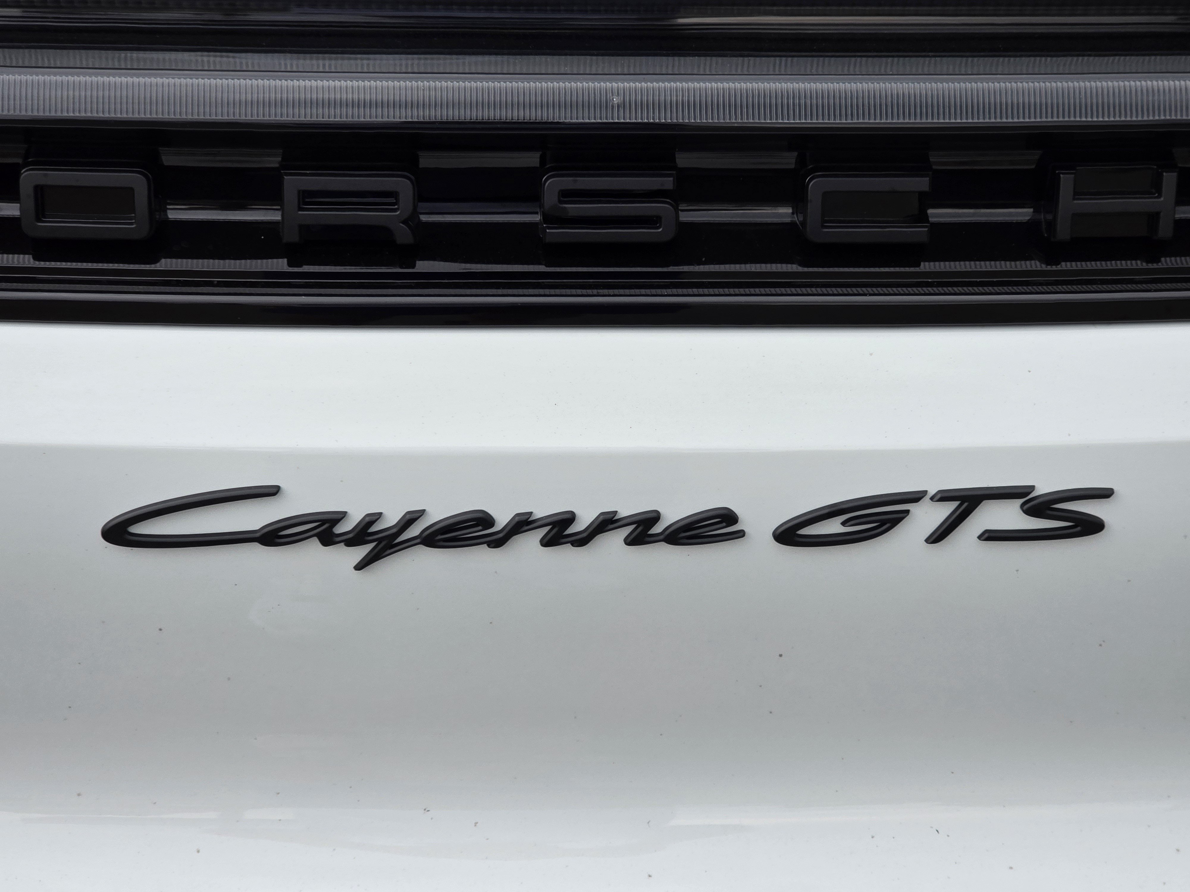 Used 2025 Porsche Cayenne GTS AWD/4WD image 7