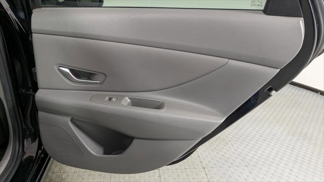 Used 2021 Hyundai Elantra SEL w/ Convenience Package FWD image 16