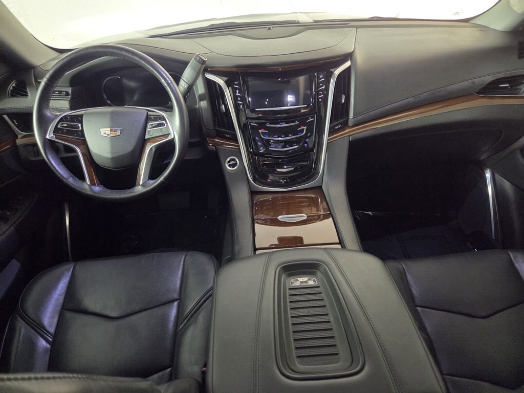 Used 2019 Cadillac Escalade ESV Luxury RWD image 28