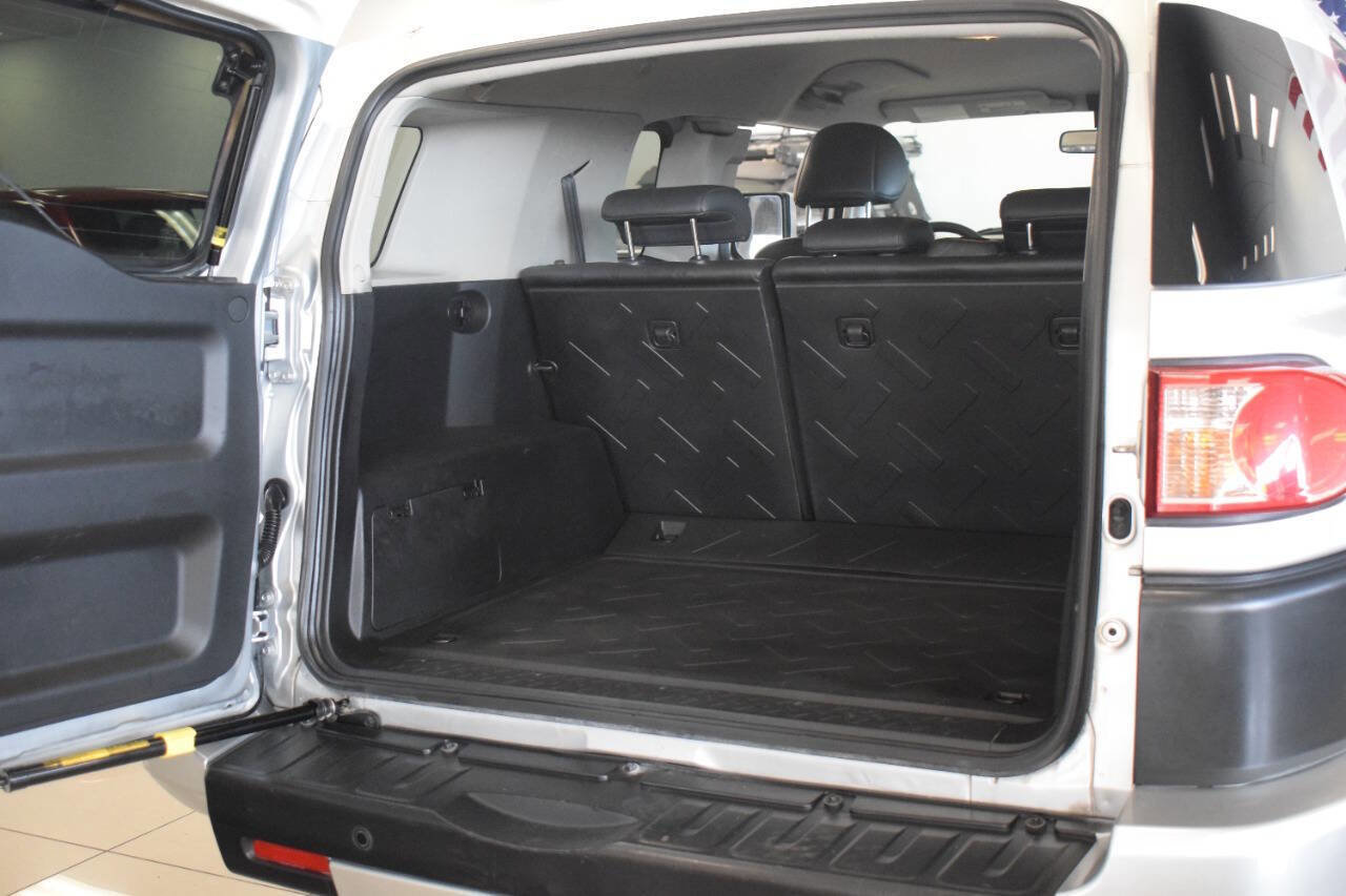 Used 2008 Toyota FJ Cruiser 4WD image 29