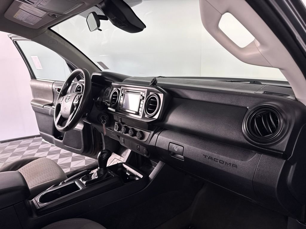 Used 2019 Toyota Tacoma SR AWD/4WD image 29