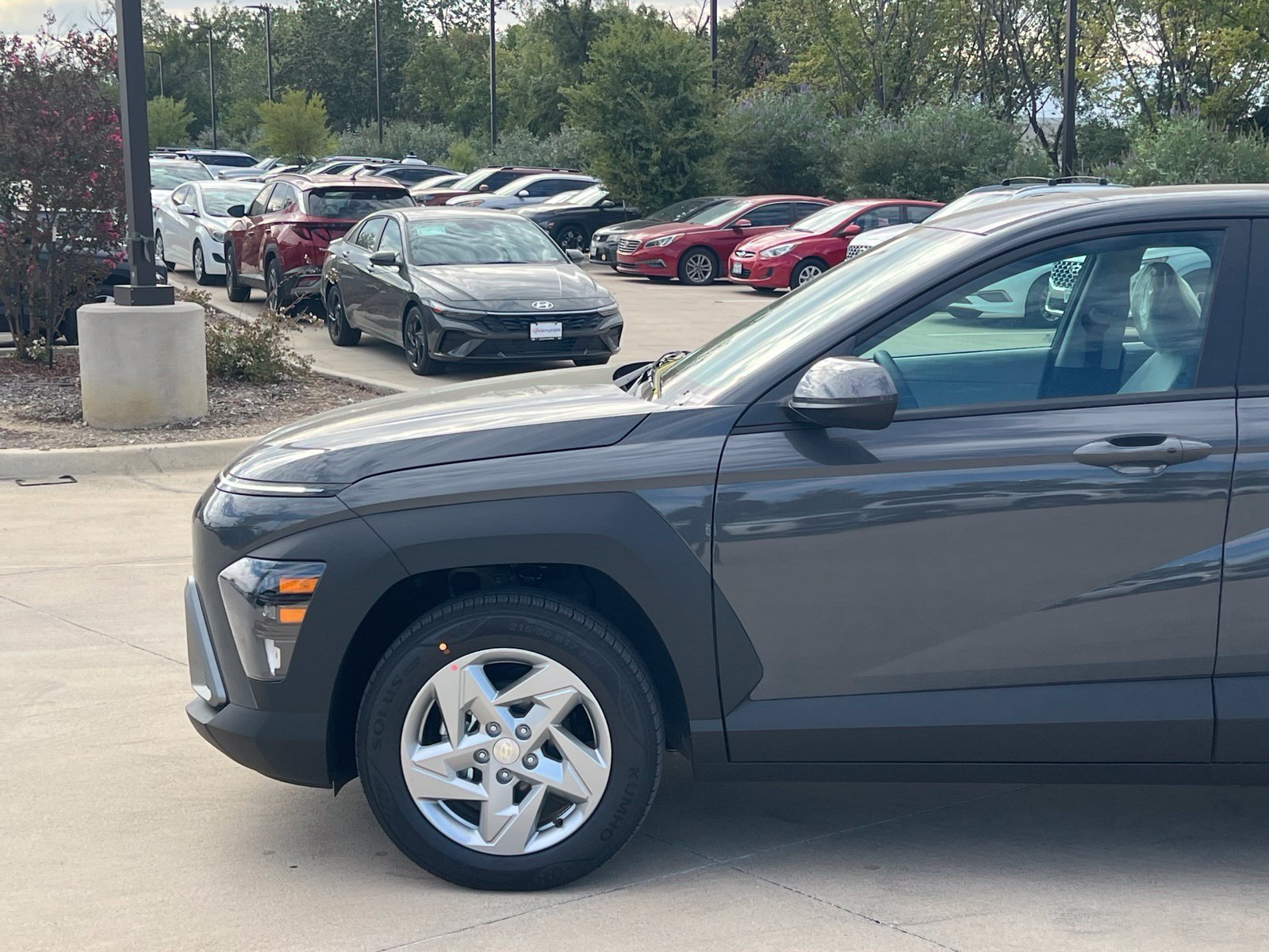 New 2027 Hyundai Kona SE FWD image 7