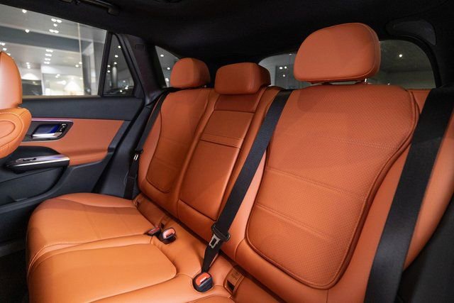 New 2026 Mercedes-Benz GLC 300 4MATIC image 30