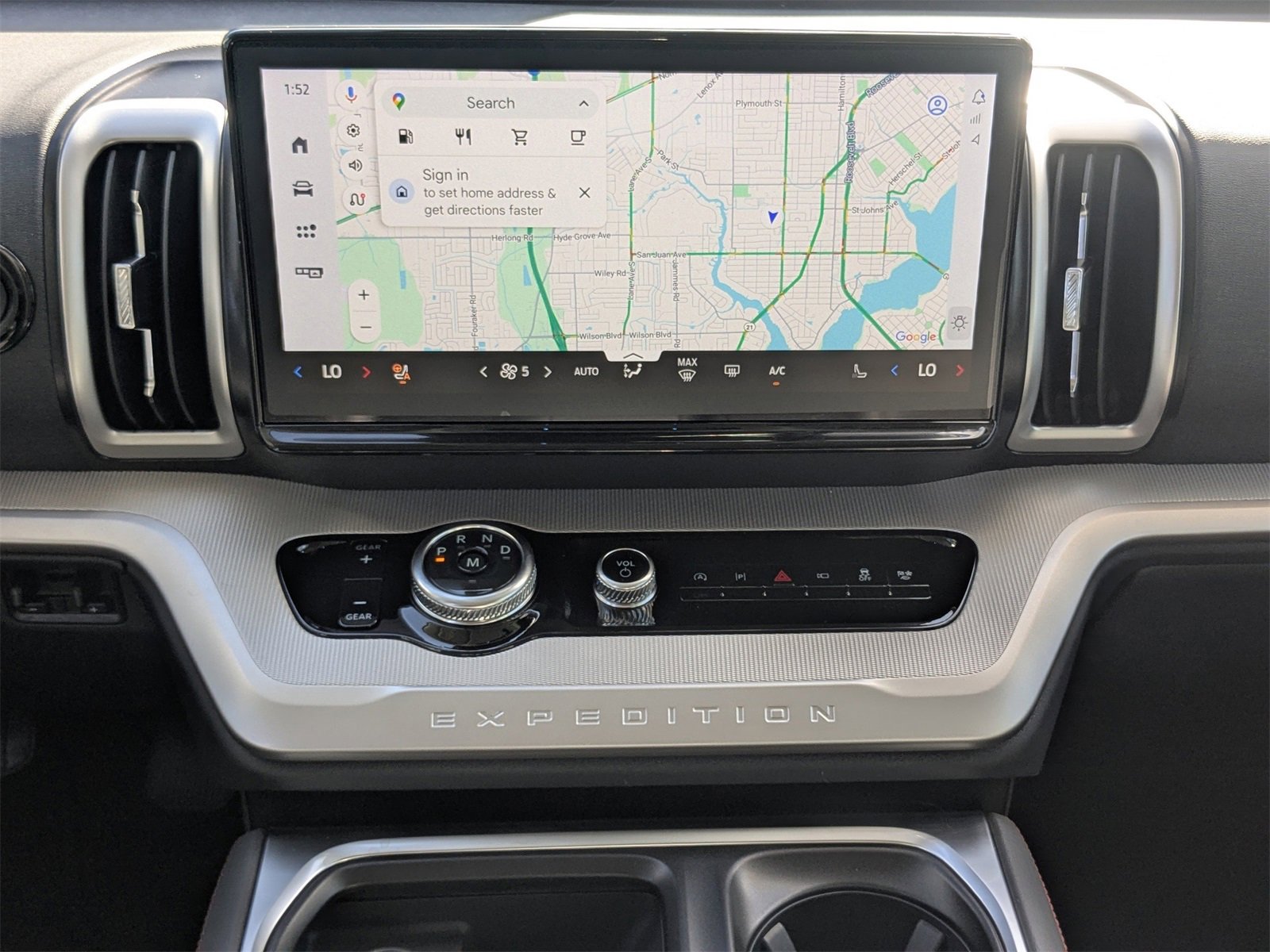 New 2025 Ford Expedition Active image 21