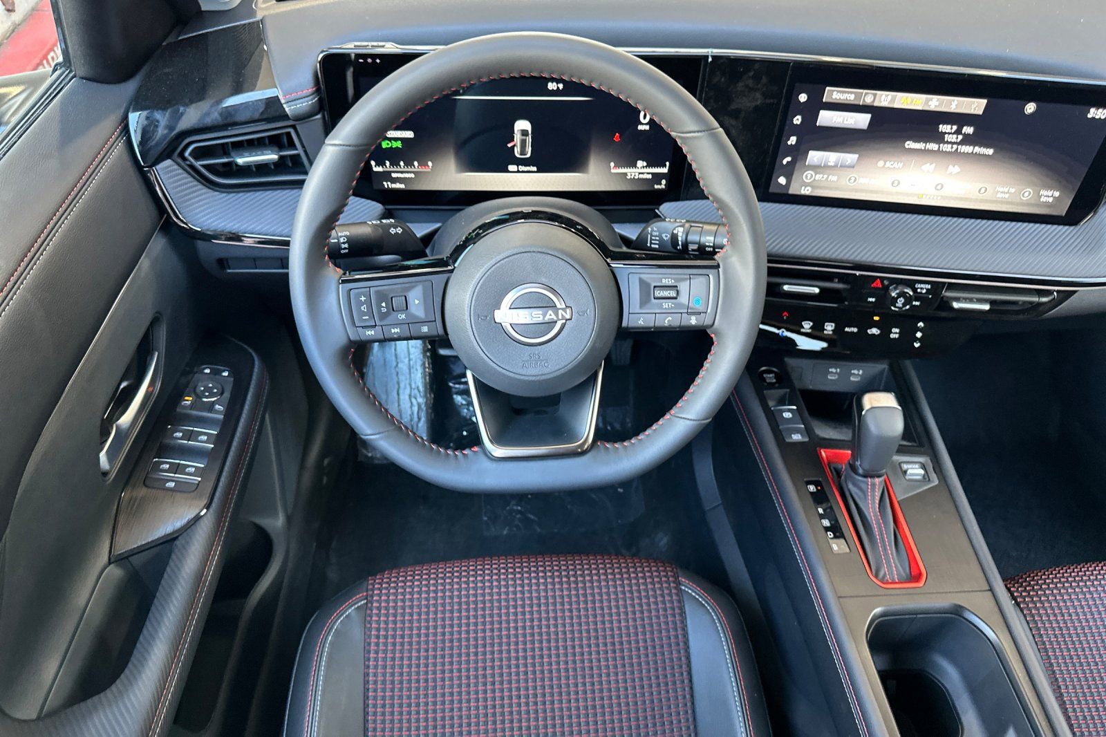 New 2025 Nissan Kicks SR image 11