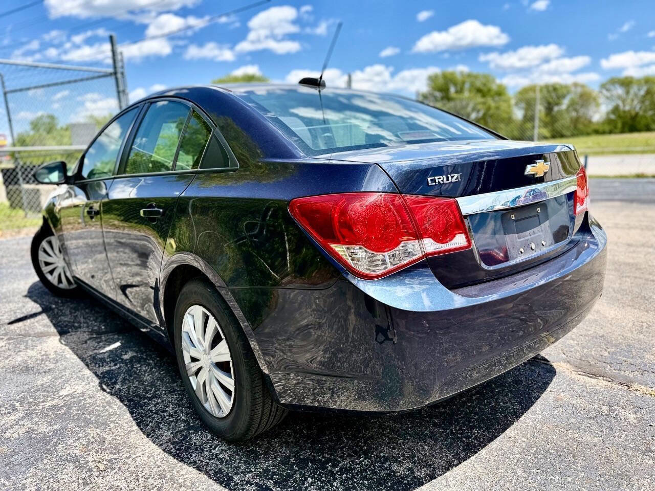 Used 2016 Chevrolet Cruze LS FWD image 5