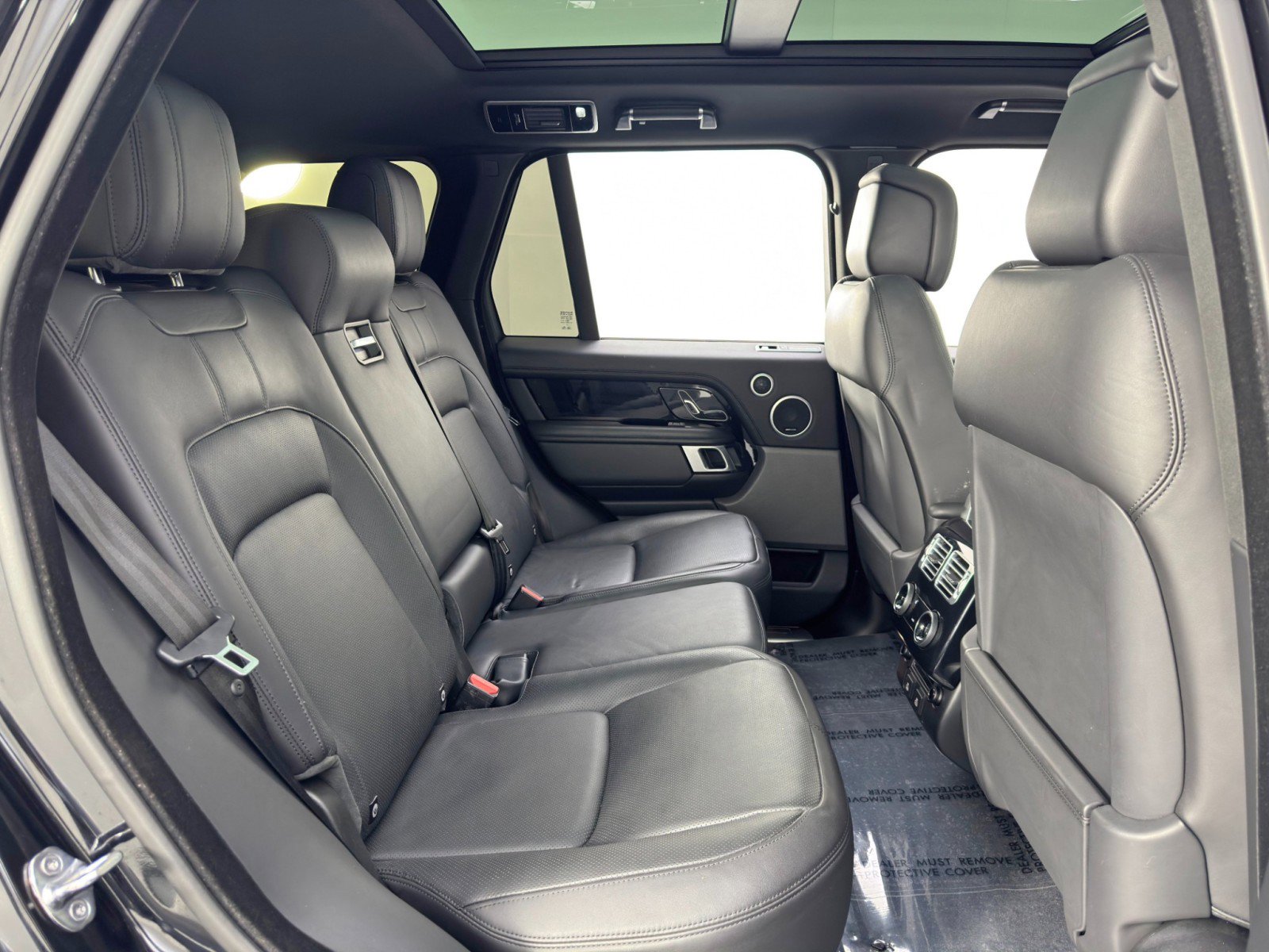 Used 2021 Land Rover Range Rover P525 Westminster Edition image 45