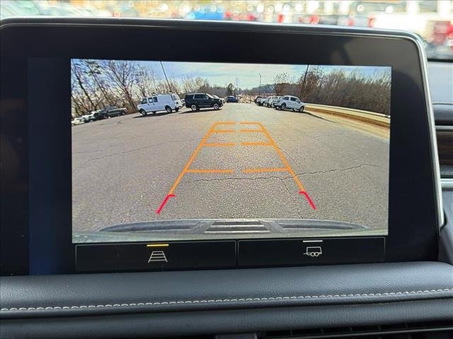 Used 2023 Chevrolet Suburban Premier image 25