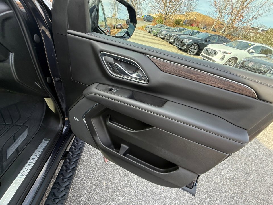 Used 2023 Chevrolet Tahoe Z71 w/ Off-Road Capability Package image 31