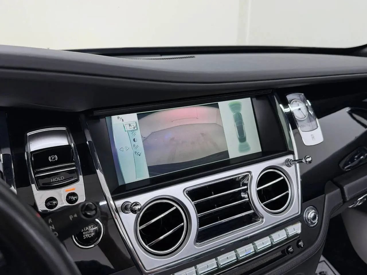 Used 2017 Rolls-Royce Dawn RWD image 20